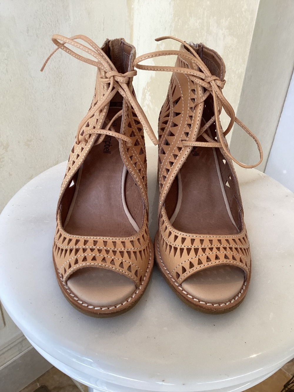 NWOT-JEFFREY CAMPBELL TAN LEATHER OPEN TOE LACE UP ANKLE BOOTIES SIZE 7